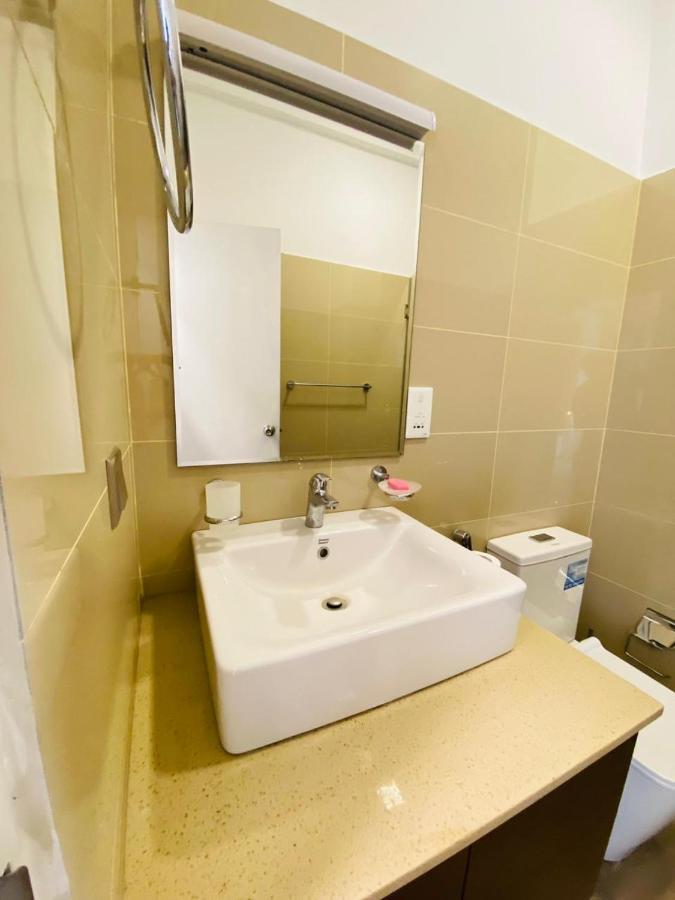 נגומבו Ocean Breeze - Udaya Luxury Apartments מראה חיצוני תמונה